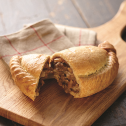 Proper Cornish Traditional Steak Pasty 20 x 283g Ready Meals Asetena Pa