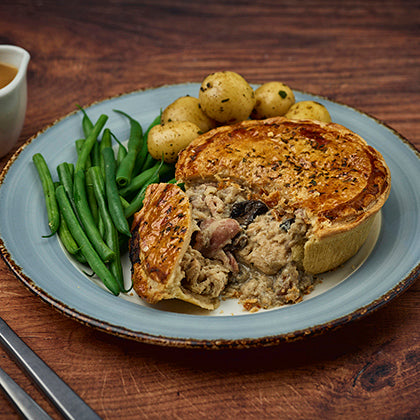Phat Chicken Bacon and Mushroom Pie 12 x 285g Ready Meals Asetena Pa