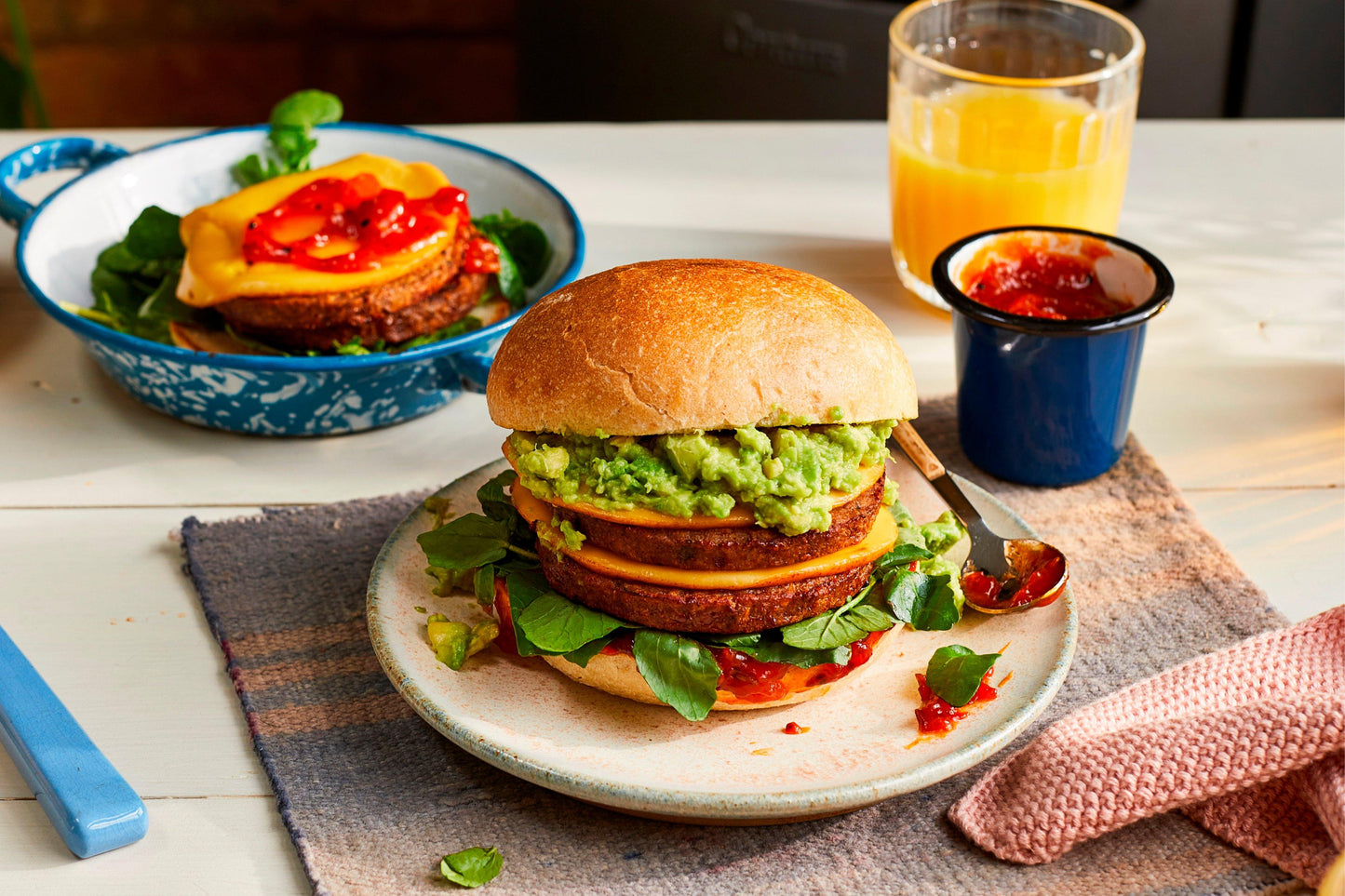 Moving Mountains Brunch Burger 44 x 56g Ready Meal Bundles Asetena Pa Moving Mountains Brunch Burger 44x56g Plant-Based Vegan Meal