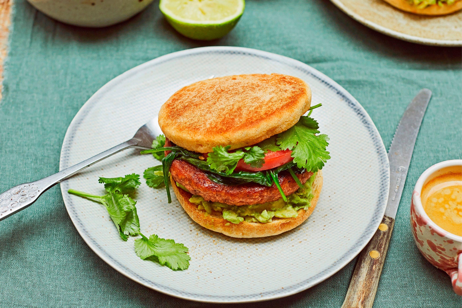 Moving Mountains Brunch Burger 44 x 56g Ready Meal Bundles Asetena Pa Moving Mountains Brunch Burger 44x56g Plant-Based Vegan Meal