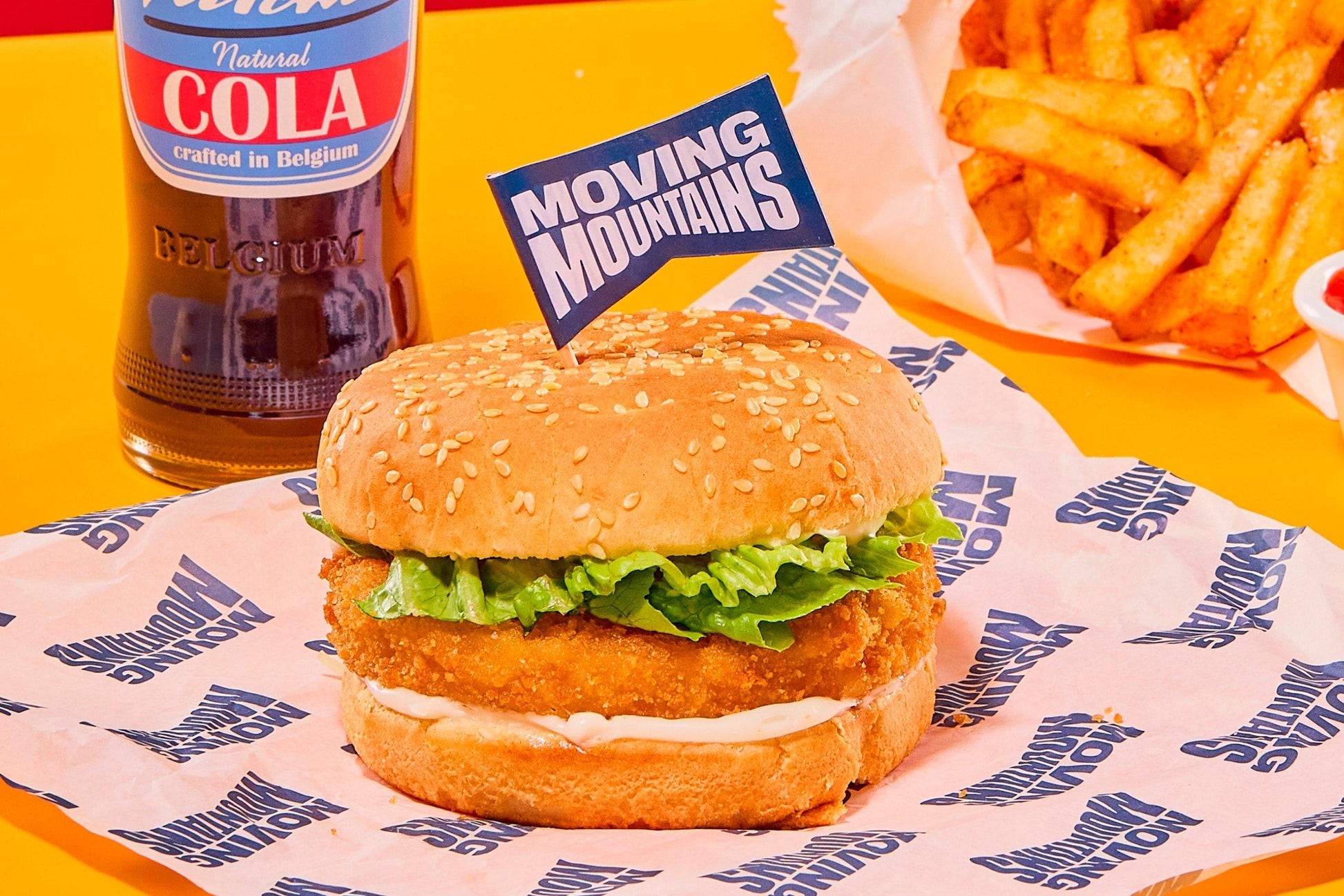 Moving Mountains No Chicken Burgers 18 x 125g BS Ready Meal Asetena Pa Moving Mountains No Chicken Burgers 18 Pack 125g Vegan Meal