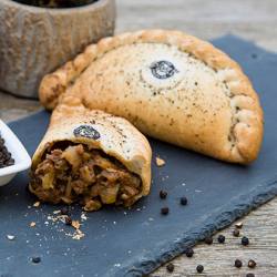 Phat Naked Vegan Peppered Steak-Less Pasty 20 x 283g Ready Meals Asetena Pa 