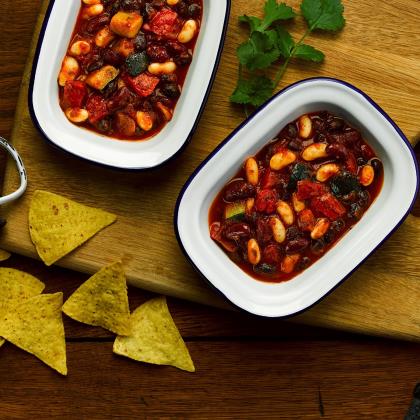 Simply Worldfoods Smokey Bean & Roasted Vegetable Chilli 12 x 325g Ready Meal Bundles Asetena Pa Simply Worldfoods Smokey Bean & Veg Chilli 12x325g Vegan Meal